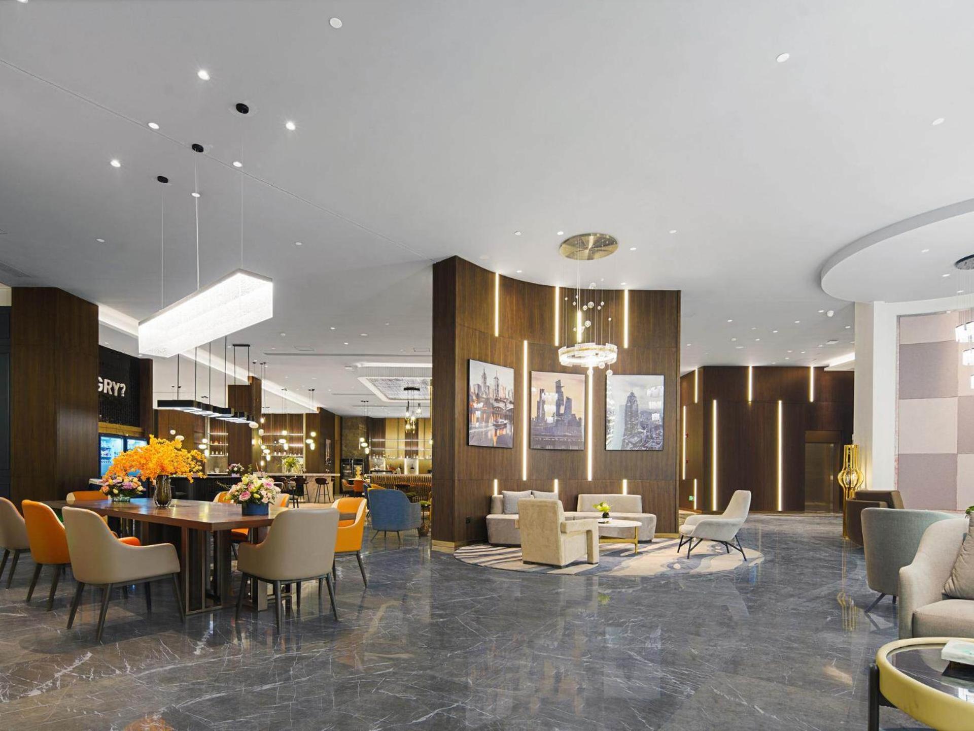 Park Inn By Radisson Nanchong Yilong Star City Plaza Exterior photo
